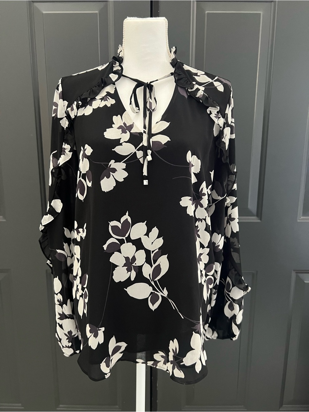 Calvin Klein Black & White Floral Tie-Neck Blouse